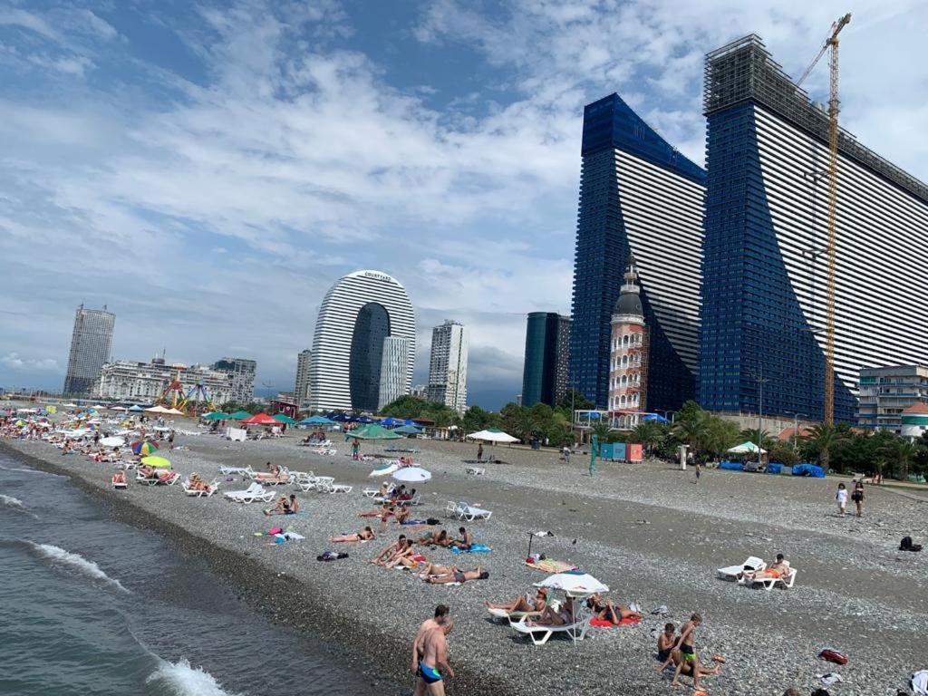 Orbi City Luxury Suit Batumi Exterior photo