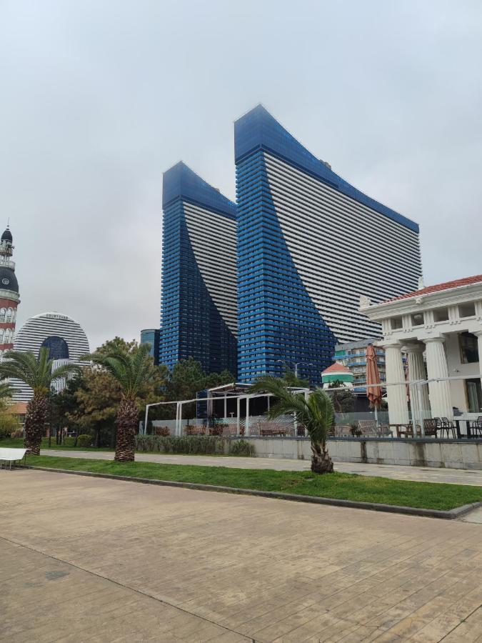 Orbi City Luxury Suit Batumi Exterior photo